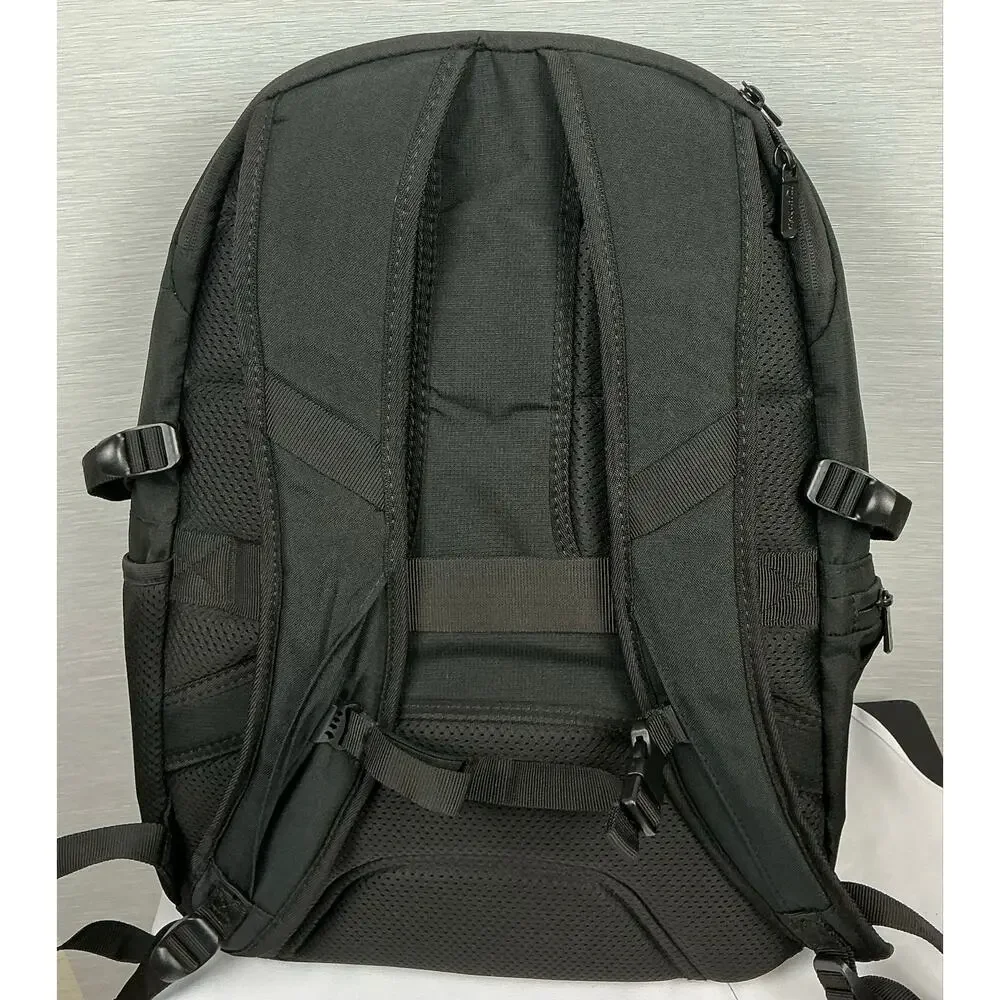Amazon Basics 17 Inch Travel Laptop Backpack Black